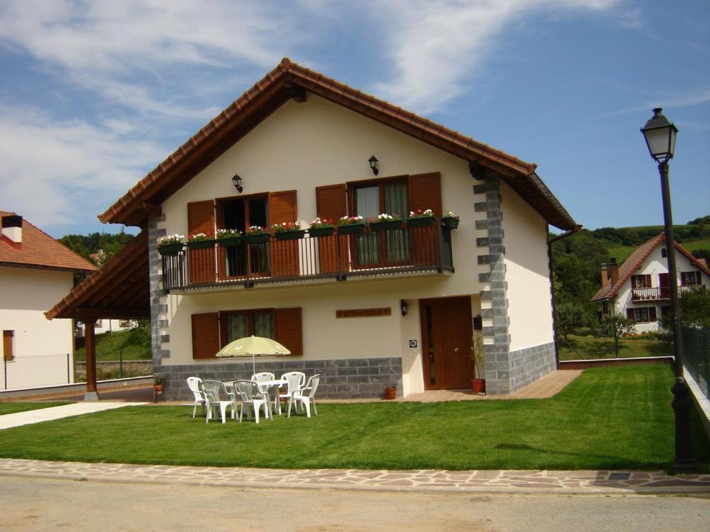 Casa Rural Irugoienea Espinal-Auzperri Екстер'єр фото